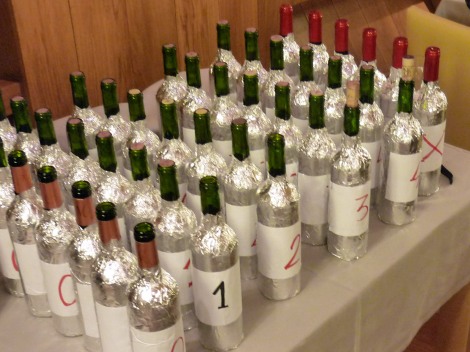 Los vinos preparados para "La Cena Engaño".